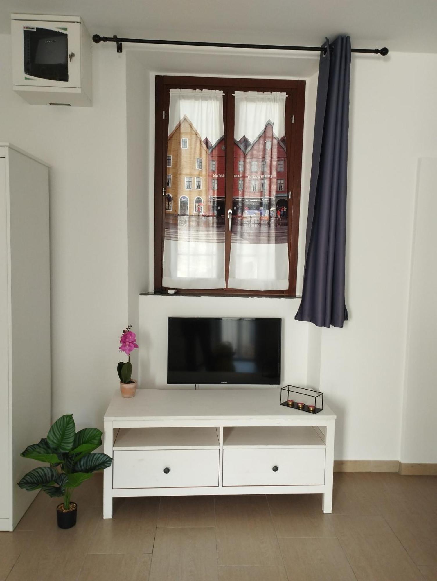 Appartement Aurora House. à Abbadia Lariana Extérieur photo